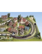 Kit and buildings for dioramas and model railways
